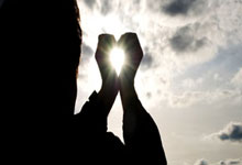 亚洲杯赛场，韩国队强势晋级，一场胜利点燃东亚足球激情！