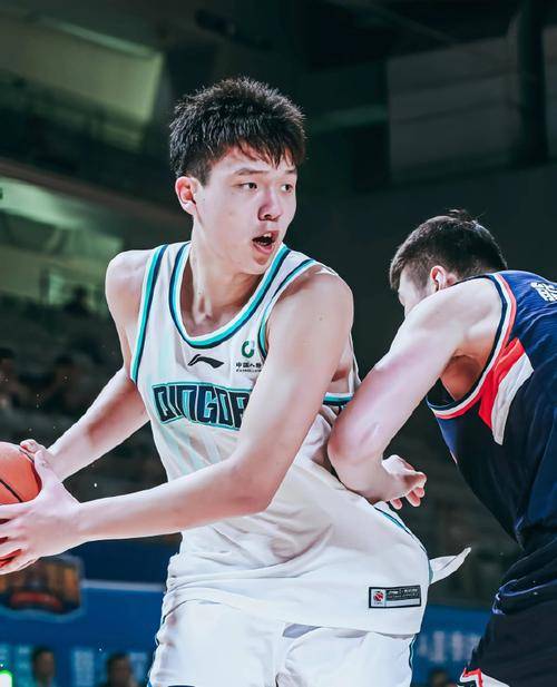 开运体育网站-去年新秀二阵中锋今日面对杨瀚森11投仅1中