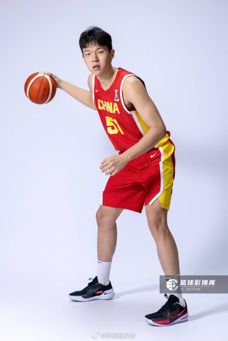 开云体育官网入口网页版-包含杨瀚森NBA新定妆照发布：身披开拓者16号红袍，张开双臂迎接新赛季的词条