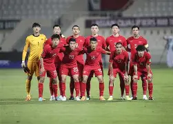 39岁重返东亚杯，大学校队到世界杯铁闸，如何缔造亚洲足球传奇？