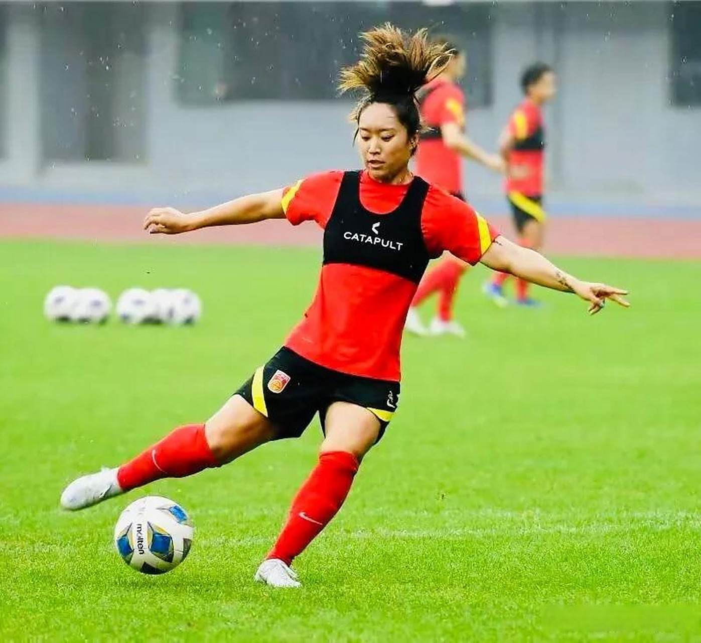 黄石女足蓄势待发!挑战赛场勇夺鼎盛的简单介绍